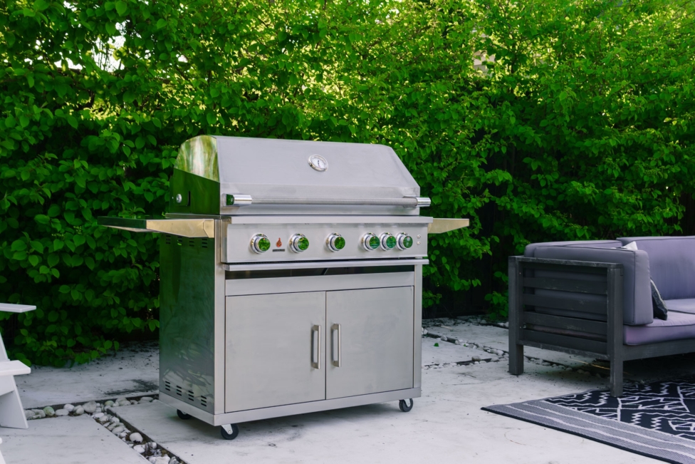 Elevate your entertaining with trueflame outdoor kitchens components and grills